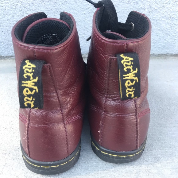 Dr.martens Women’s Leyton Boot - Picture 5 of 7